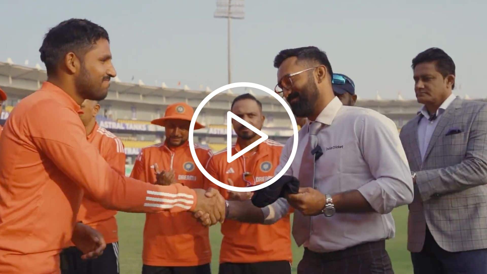 [Watch] Dinesh Karthik's Pearls of Wisdom For Debutant Wicketkeeper-Batter Dhruv Jurel